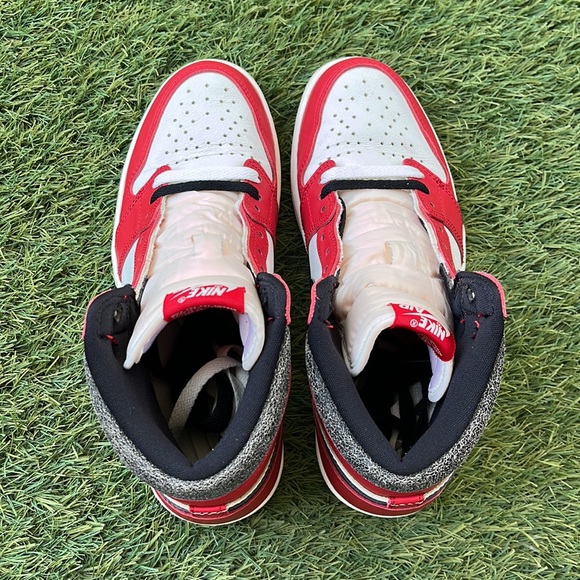 Air Jordan 1 Retro High OG - Picture 4 of 6